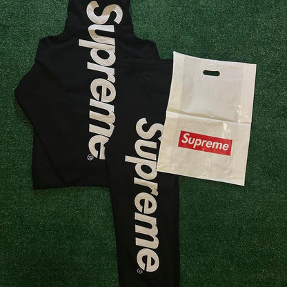 Supreme Men's Black Hoodie