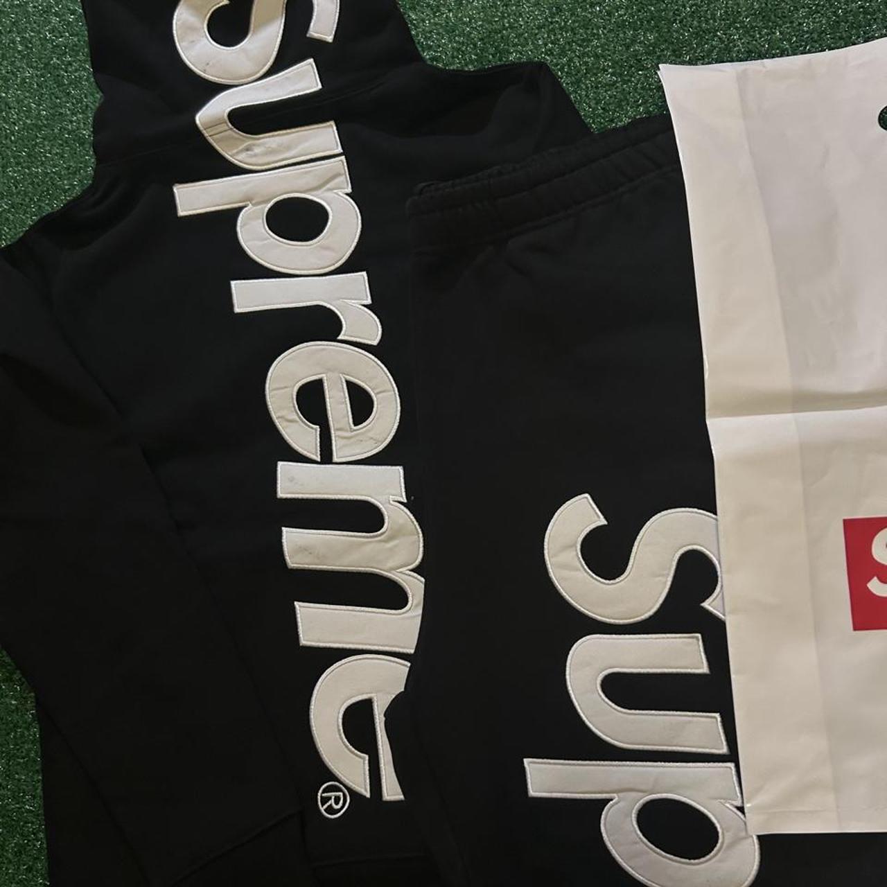 Supreme Men's Black Hoodie