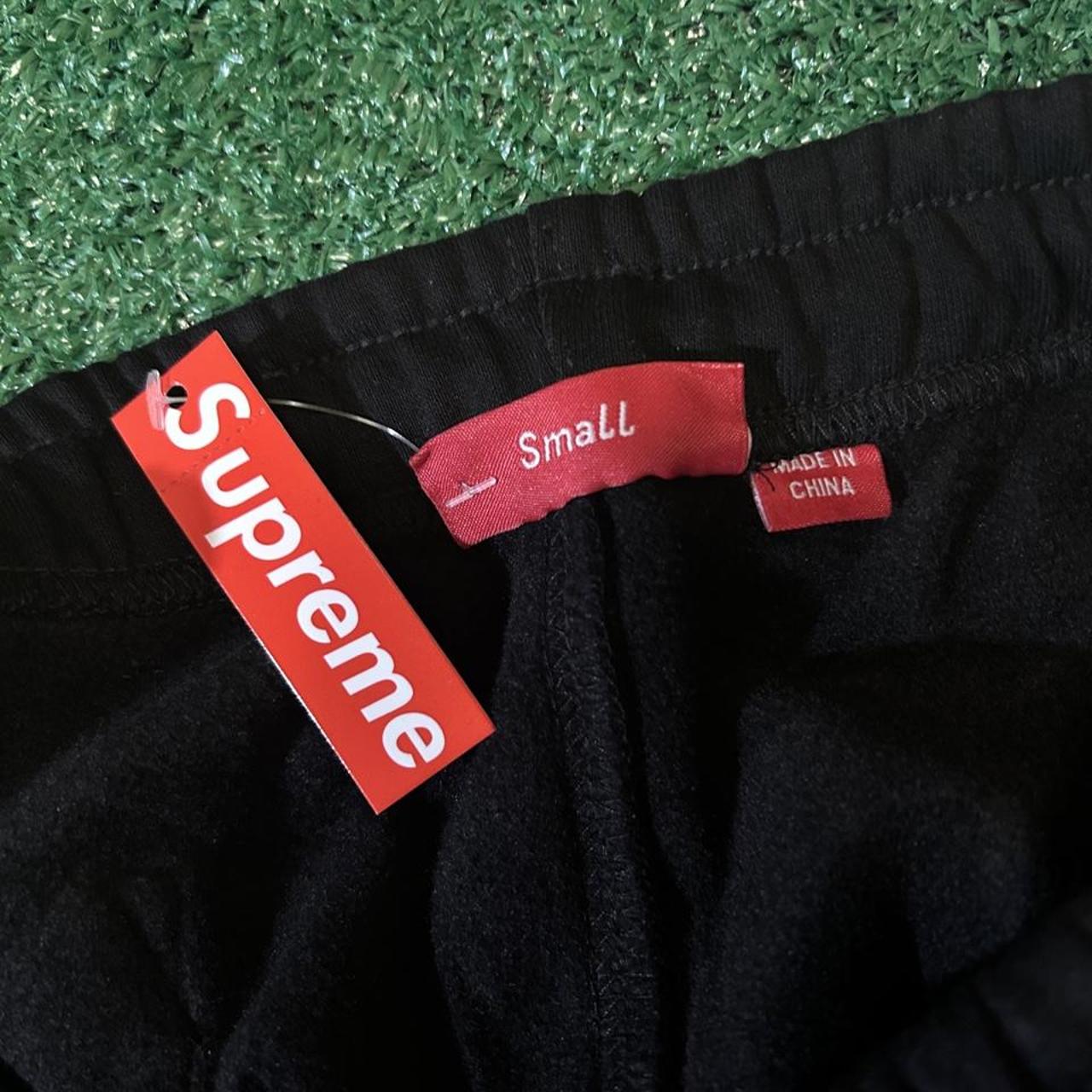 Supreme Men's Black Hoodie