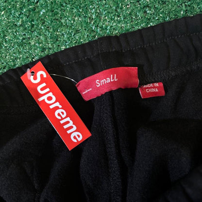 Supreme Men's Black Hoodie